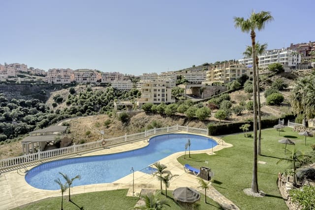 2 bedroom Apartment for sale in Calahonda, Mijas with pool - € 345,000 (Ref: 10080588)