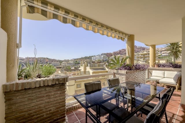 2 bedroom Apartment for sale in Calahonda, Mijas with pool - € 345,000 (Ref: 10080588)