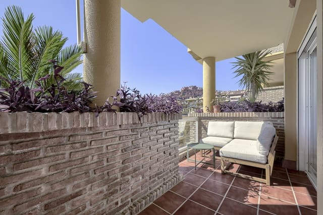 2 bedroom Apartment for sale in Calahonda, Mijas with pool - € 345,000 (Ref: 10080588)