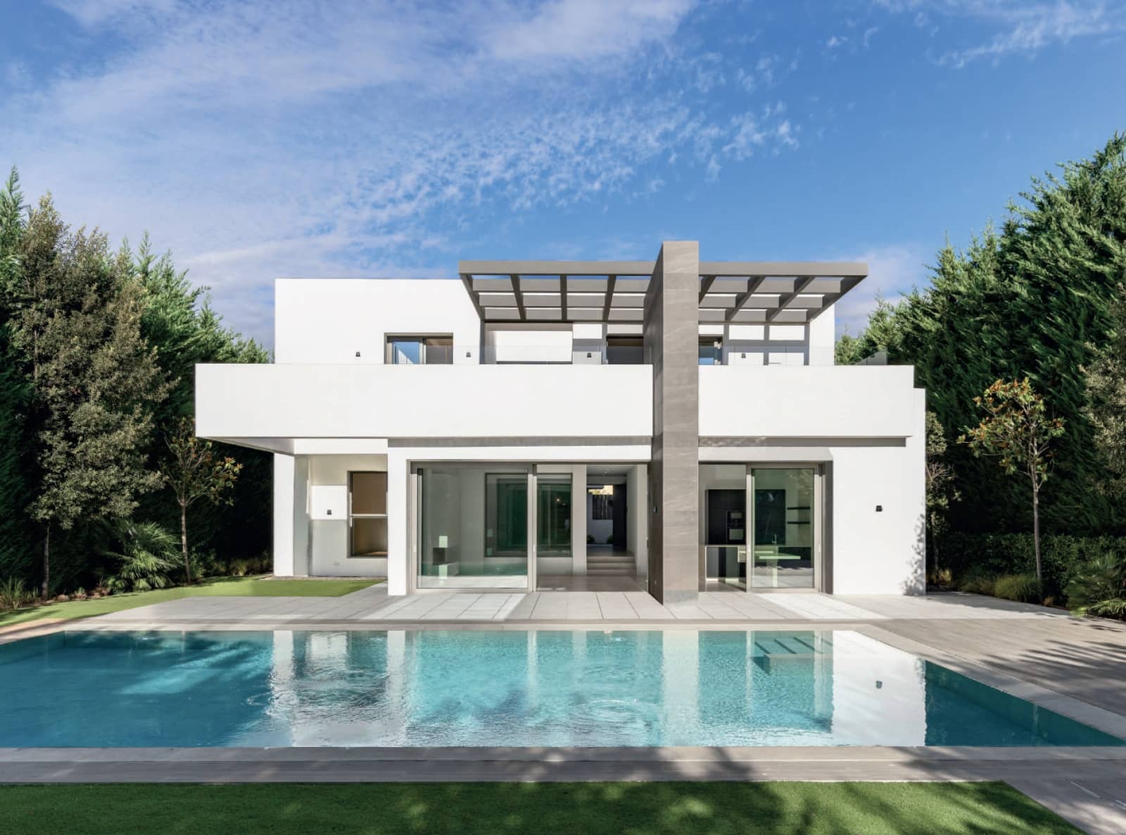 5 slaapkamer Villa te koop in El Paraiso met zwembad garage - € 2.340.000 (Ref: 10099810)
