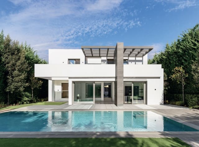 5 slaapkamer Villa te koop in El Paraiso, Estepona met zwembad garage - € 2.340.000 (Ref: 10099810)
