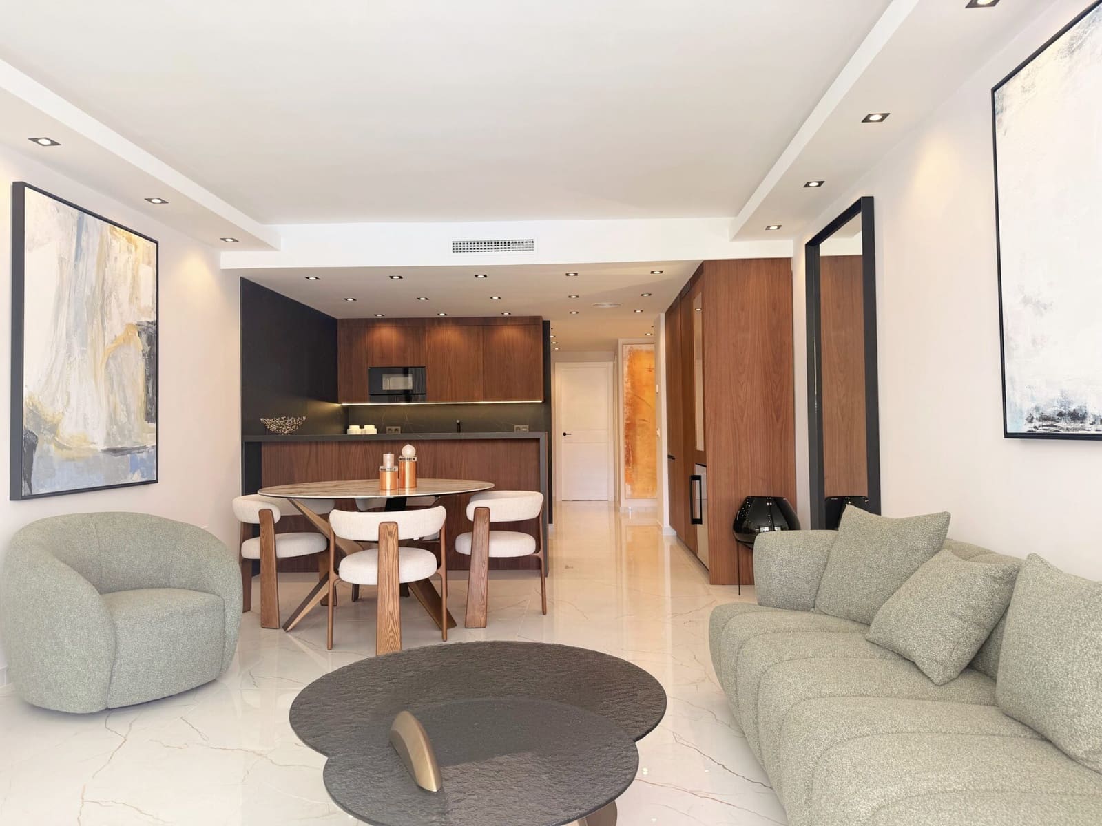 Apartamento de 3 habitaciones en Nueva Andalucia en venta con piscina garaje - 1.249.000 € (Ref: 10099811)