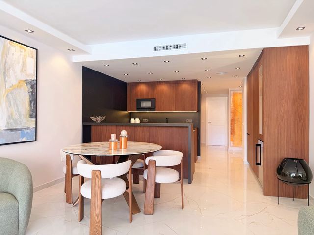Apartamento de 3 habitaciones en Nueva Andalucia, Marbella en venta con piscina garaje - 1.249.000 € (Ref: 10099811)