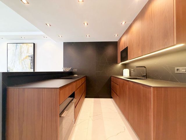 Apartamento de 3 habitaciones en Nueva Andalucia, Marbella en venta con piscina garaje - 1.249.000 € (Ref: 10099811)