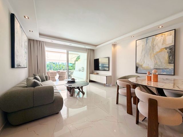 Apartamento de 3 habitaciones en Nueva Andalucia, Marbella en venta con piscina garaje - 1.249.000 € (Ref: 10099811)
