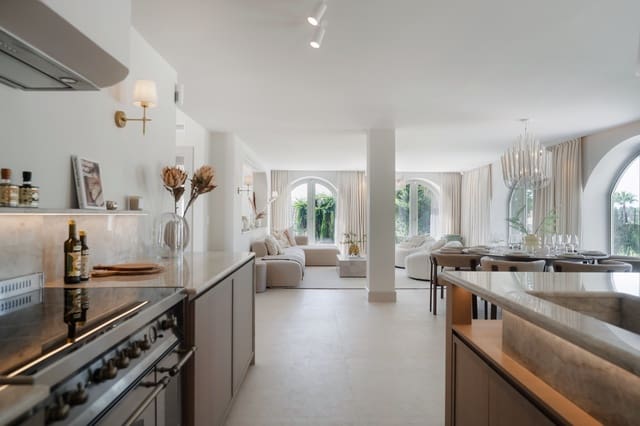 4 slaapkamer Villa te koop in Nueva Andalucia, Marbella met zwembad - € 3.495.000 (Ref: 10101944)