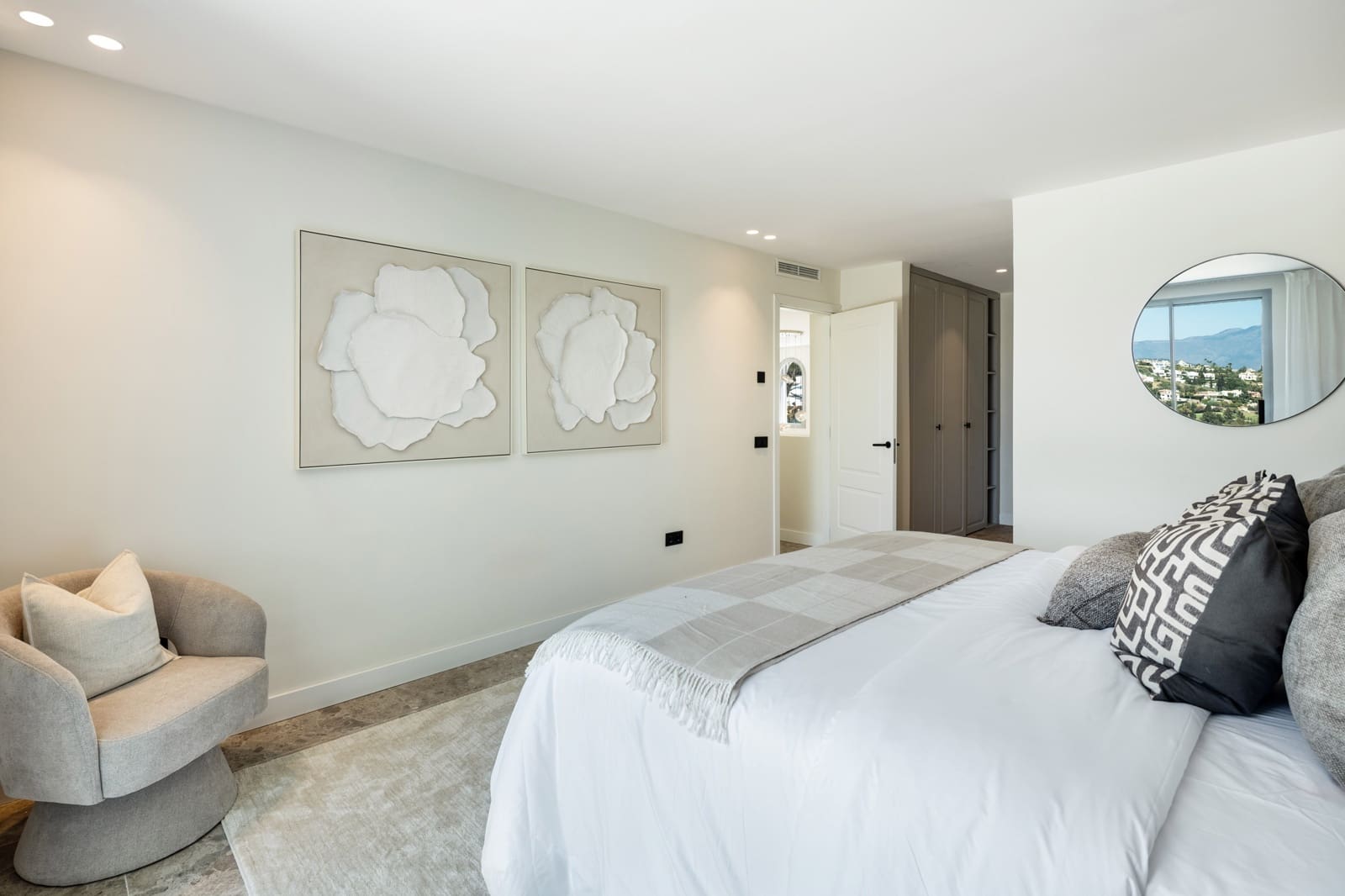 Chalet de 5 habitaciones en El Paraiso en venta con piscina - 3.595.000 € (Ref: 10109075)