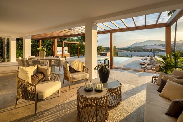 Chalet de 5 habitaciones en El Paraiso, Estepona en venta con piscina - 3.595.000 € (Ref: 10109075)