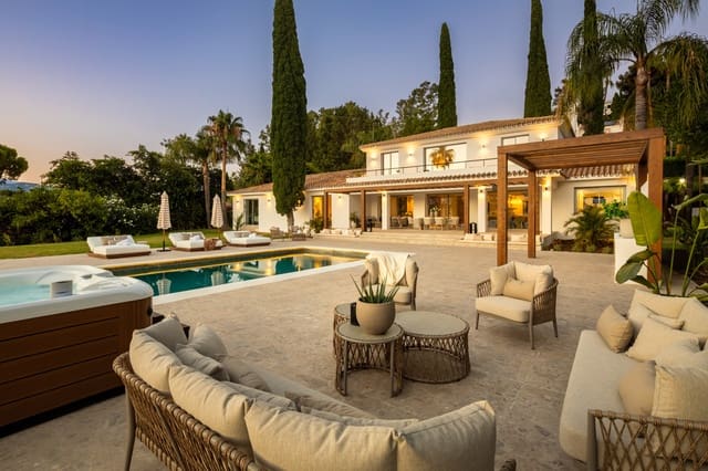 Chalet de 5 habitaciones en El Paraiso, Estepona en venta con piscina - 3.595.000 € (Ref: 10109075)