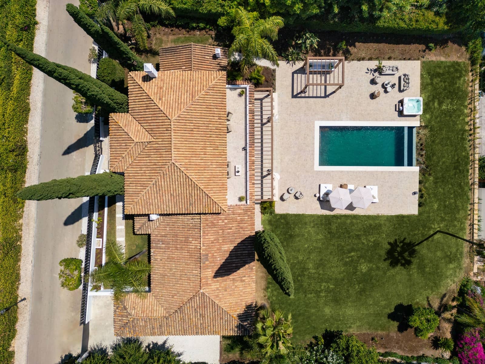 Chalet de 5 habitaciones en El Paraiso en venta con piscina - 3.595.000 € (Ref: 10109075)
