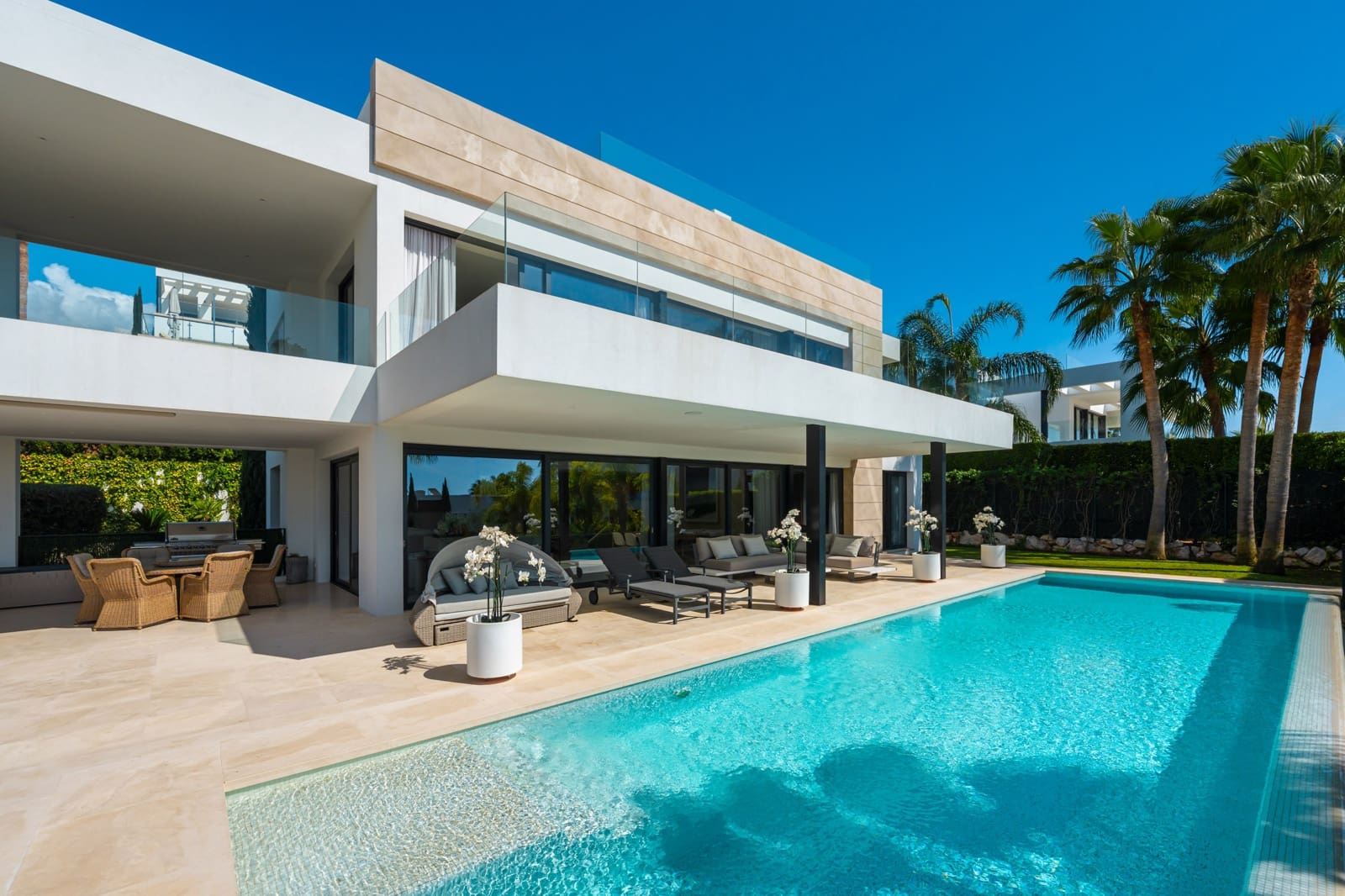5 chambre Villa/Maison à vendre à Nueva Andalucia avec piscine garage - 4 295 000 € (Ref: 10148436)