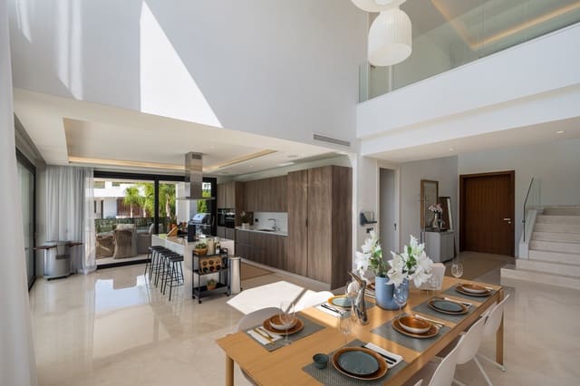 5 soveværelse Villa til salg i Nueva Andalucia, Marbella med swimmingpool garage - € 4.295.000 (Ref: 10148436)