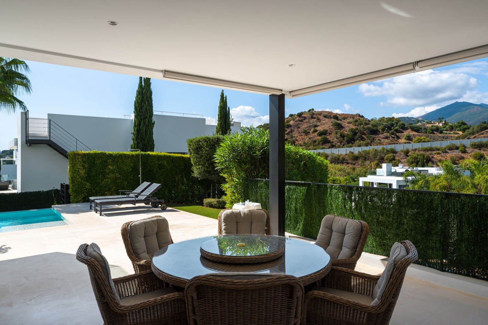 5 chambre Villa/Maison à vendre à Nueva Andalucia avec piscine garage - 4 295 000 € (Ref: 10148436)
