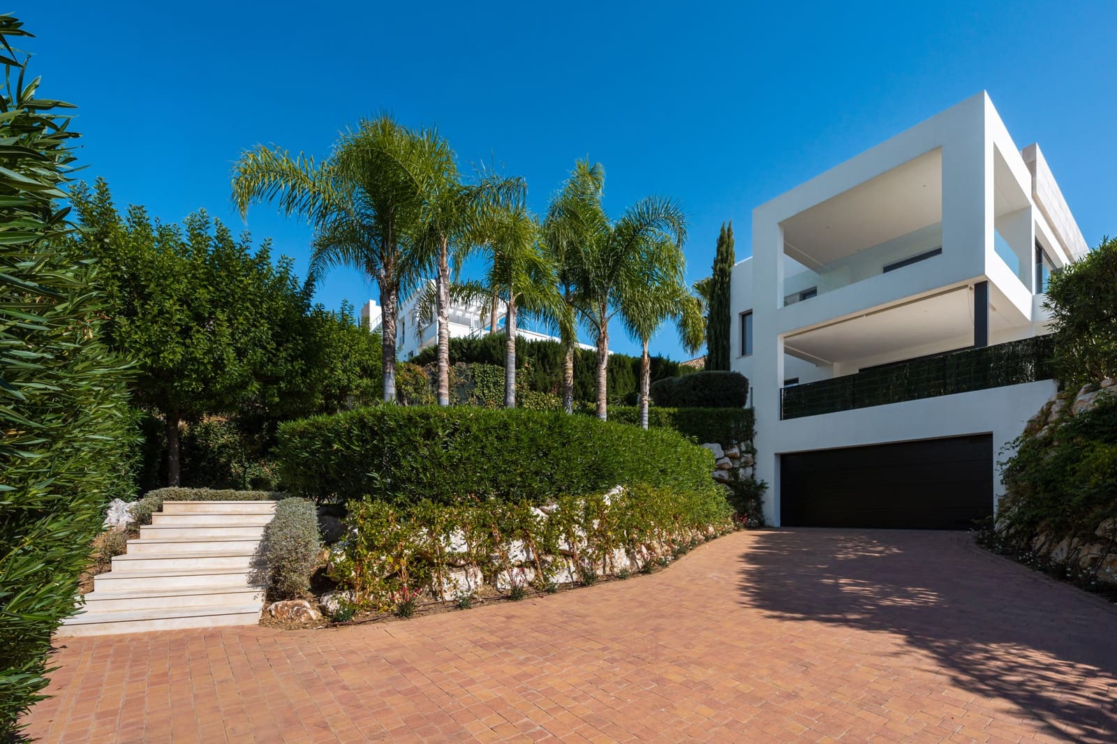 5 chambre Villa/Maison à vendre à Nueva Andalucia avec piscine garage - 4 295 000 € (Ref: 10148436)