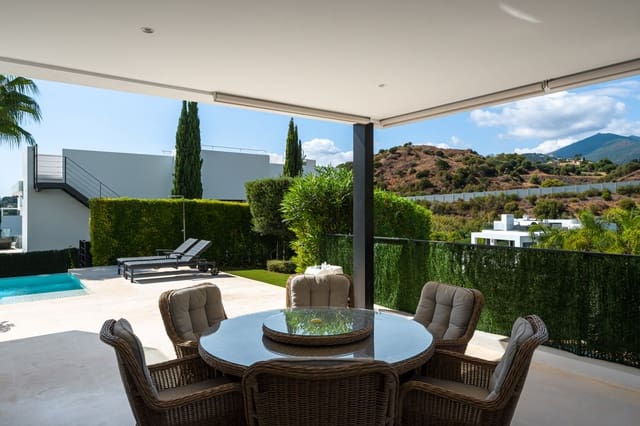 5 soveværelse Villa til salg i Nueva Andalucia, Marbella med swimmingpool garage - € 4.295.000 (Ref: 10148436)