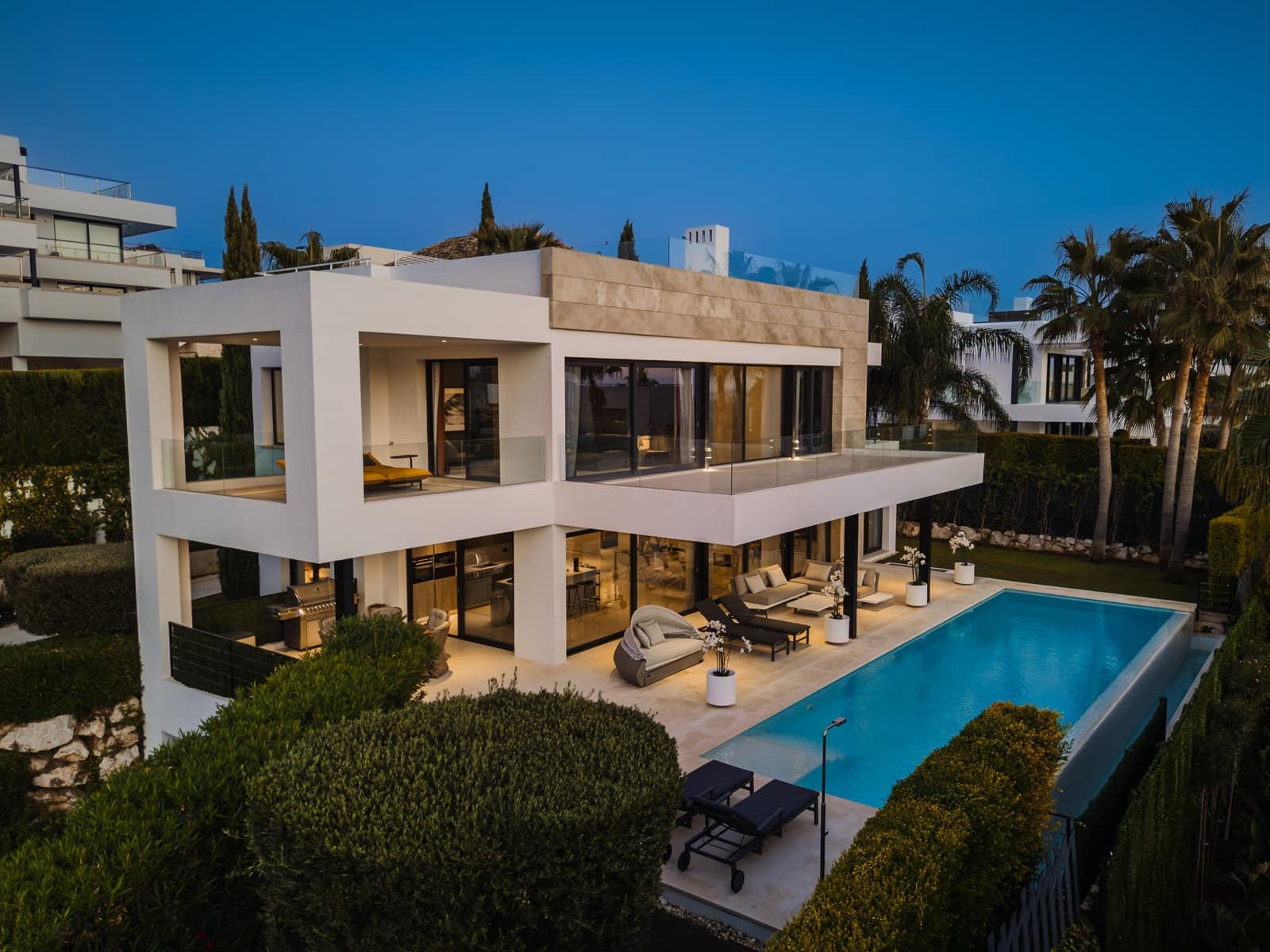 5 chambre Villa/Maison à vendre à Nueva Andalucia avec piscine garage - 4 295 000 € (Ref: 10148436)