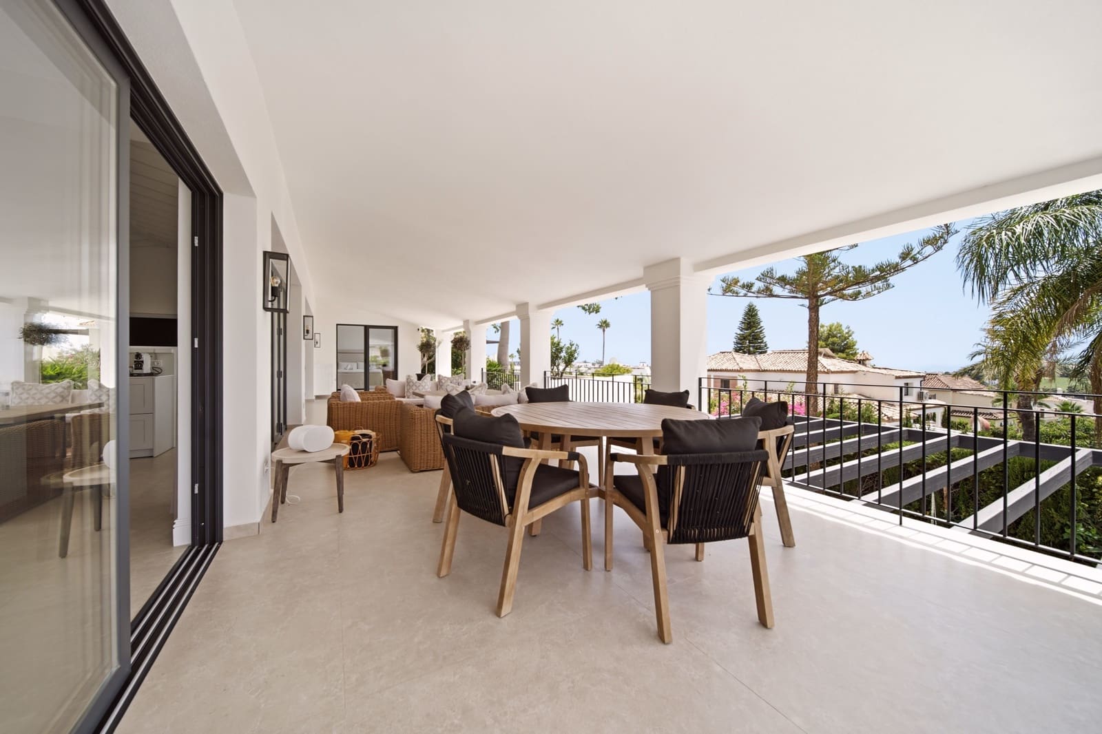 5 bedroom Villa for sale in Benahavis with pool garage - € 4,775,000 (Ref: 10161160)