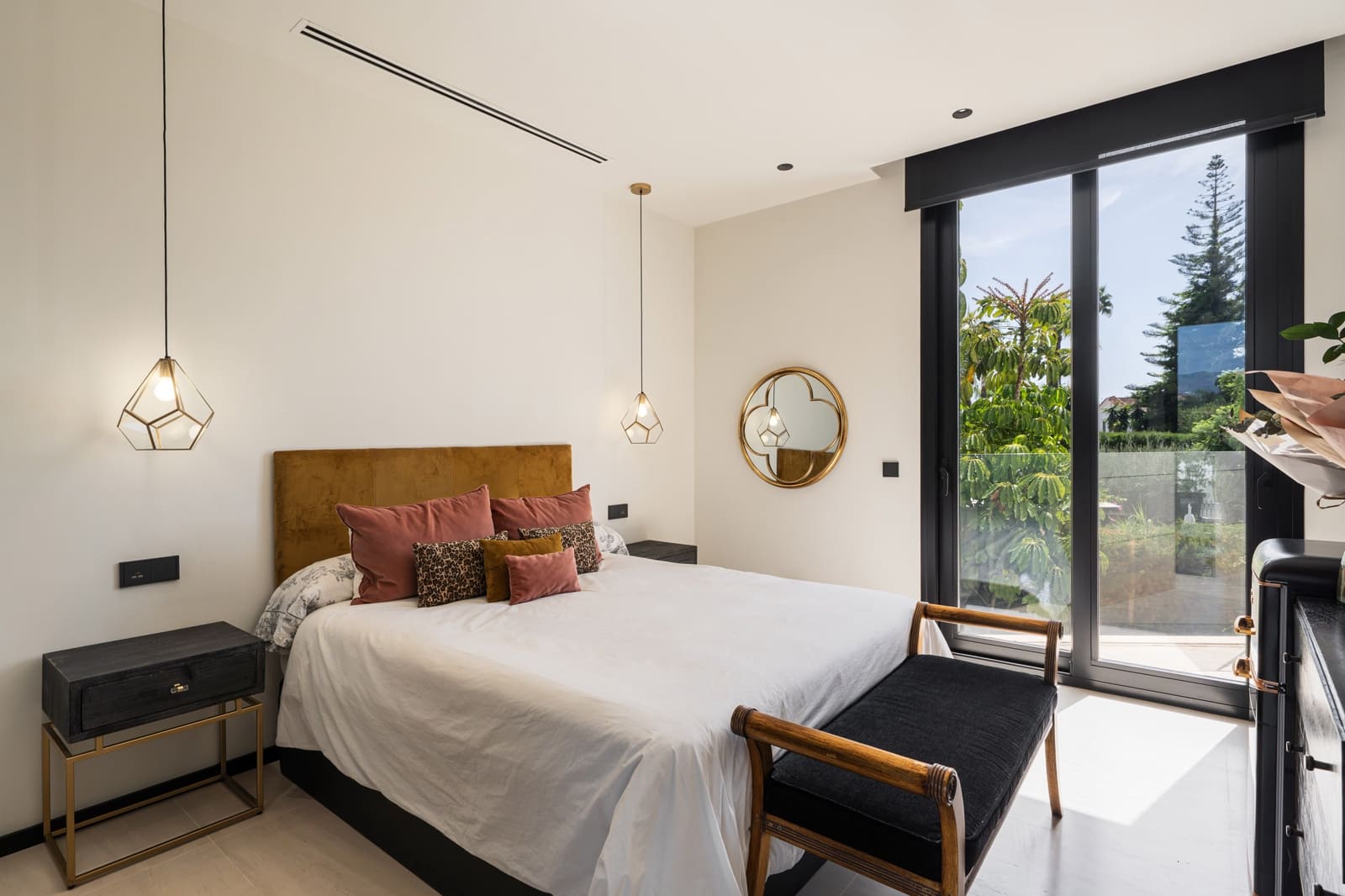 6 chambre Villa/Maison à vendre à Nueva Andalucia avec piscine garage - 7 200 000 € (Ref: 10161161)