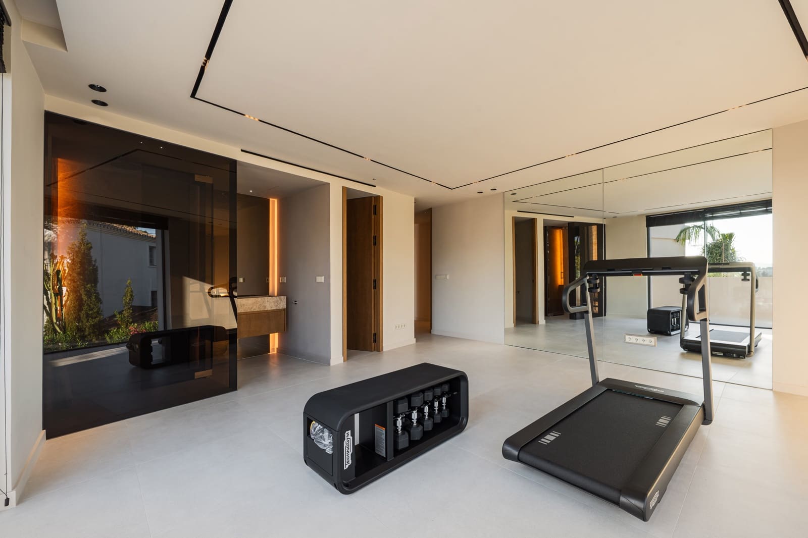 7 soveværelse Villa til salg i Nueva Andalucia med swimmingpool garage - € 6.950.000 (Ref: 10164784)