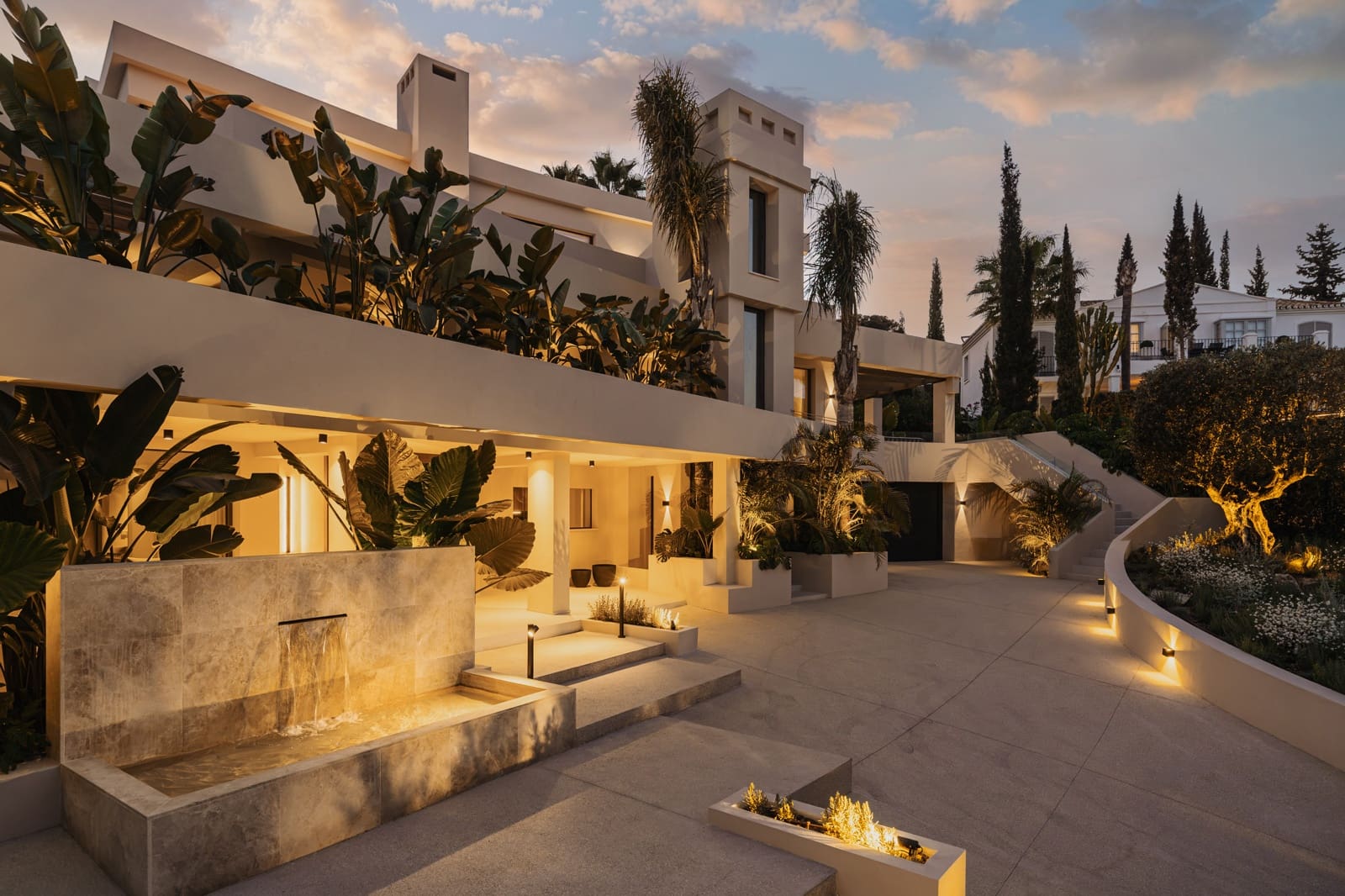 7 soveværelse Villa til salg i Nueva Andalucia med swimmingpool garage - € 6.950.000 (Ref: 10164784)