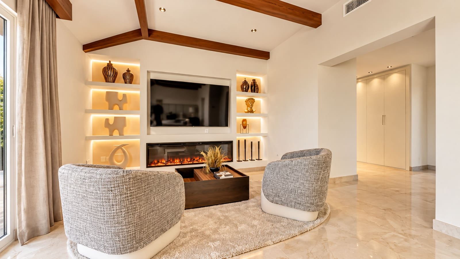 4 bedroom Penthouse for sale in Nueva Andalucia with pool garage - € 2,995,000 (Ref: 10176959)
