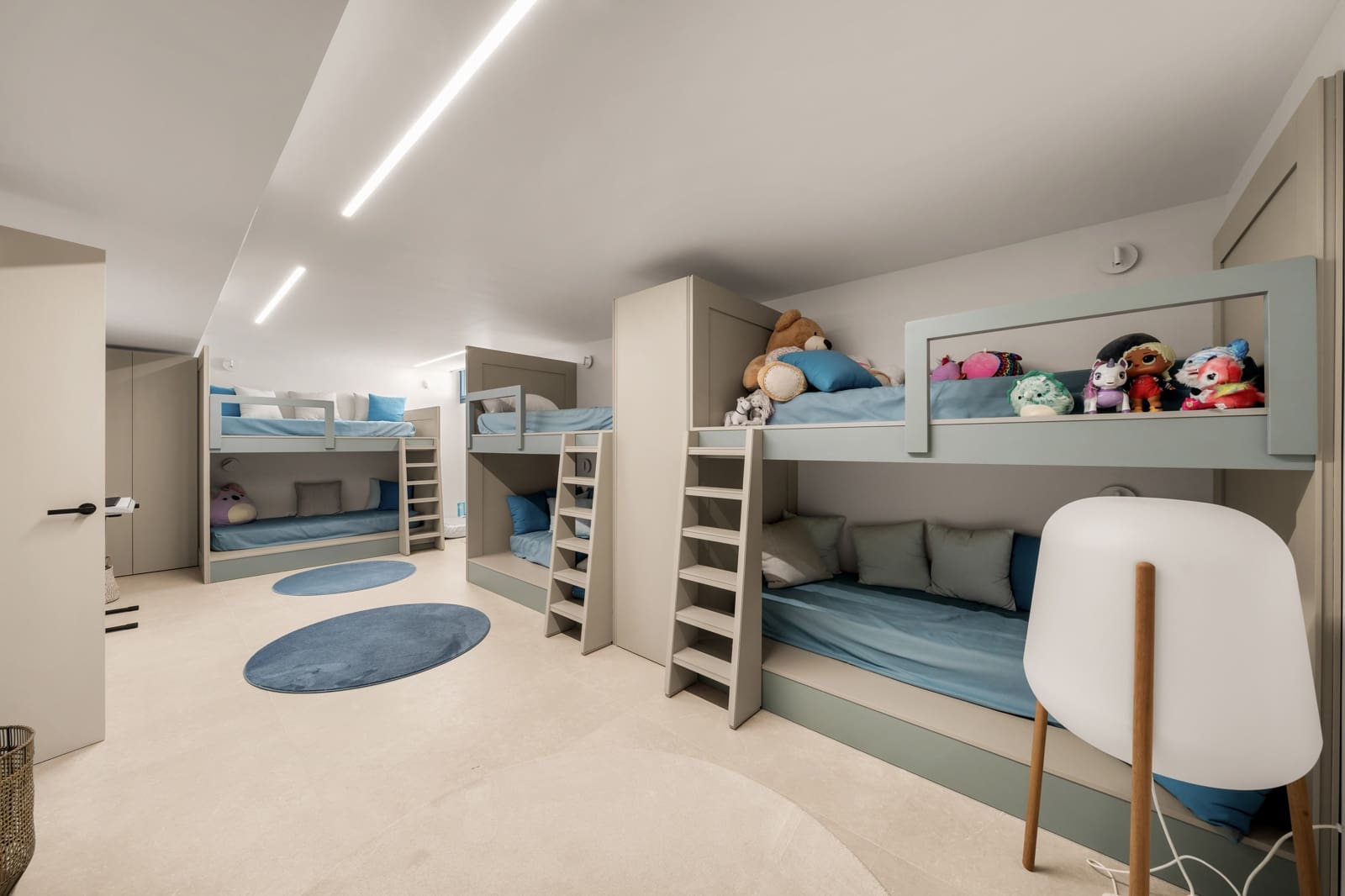7 chambre Villa/Maison à vendre à El Paraiso avec piscine garage - 6 850 000 € (Ref: 10180068)