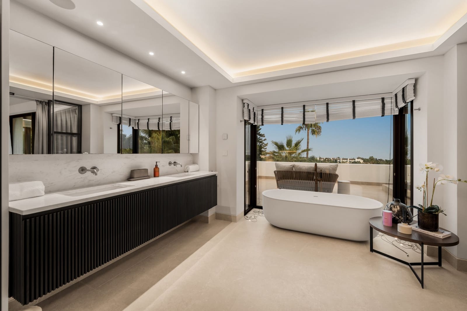 7 chambre Villa/Maison à vendre à El Paraiso avec piscine garage - 6 850 000 € (Ref: 10180068)