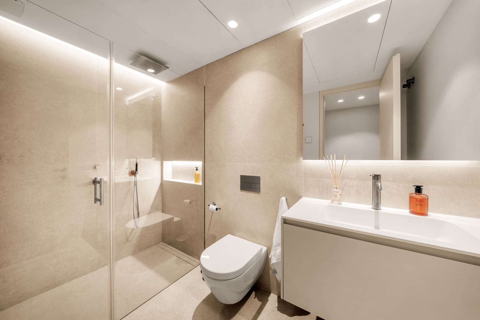 7 chambre Villa/Maison à vendre à El Paraiso avec piscine garage - 6 850 000 € (Ref: 10180068)