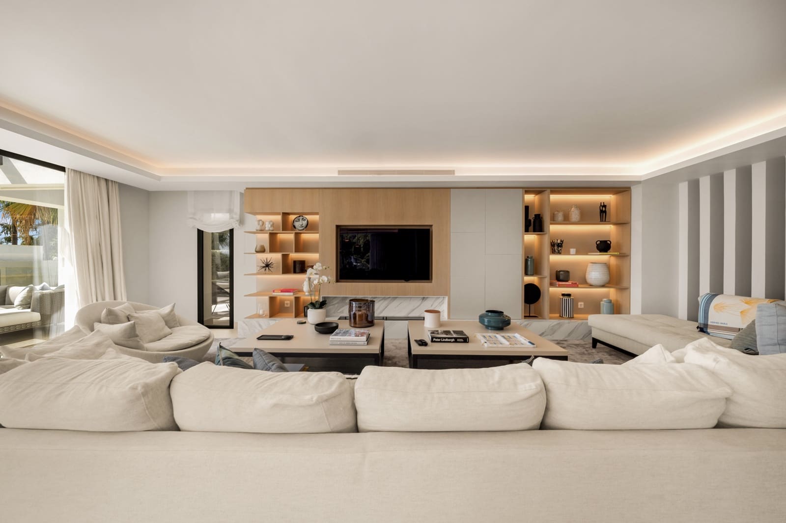 7 chambre Villa/Maison à vendre à El Paraiso avec piscine garage - 6 850 000 € (Ref: 10180068)