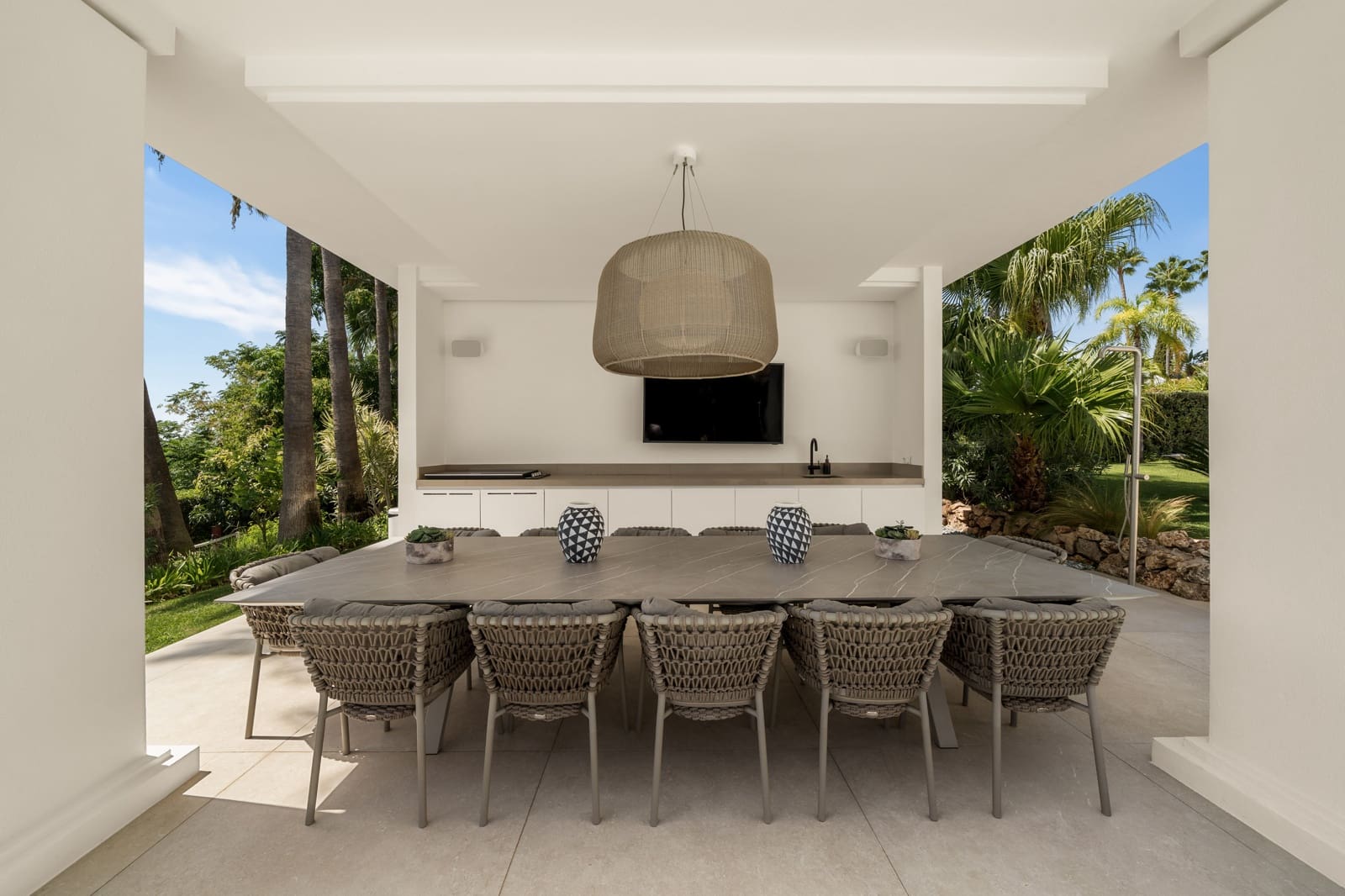 7 chambre Villa/Maison à vendre à El Paraiso avec piscine garage - 6 850 000 € (Ref: 10180068)