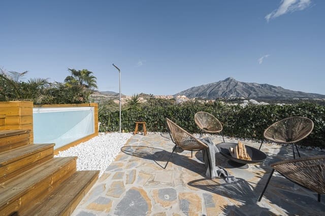 3 bedroom Apartment for sale in Nueva Andalucia, Marbella with pool garage - € 1,595,000 (Ref: 7357531)