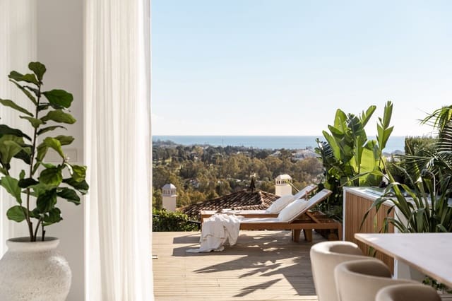 3 bedroom Apartment for sale in Nueva Andalucia, Marbella with pool garage - € 1,595,000 (Ref: 7357531)