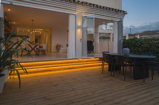 3 bedroom Apartment for sale in Nueva Andalucia, Marbella with pool garage - € 1,595,000 (Ref: 7357531)