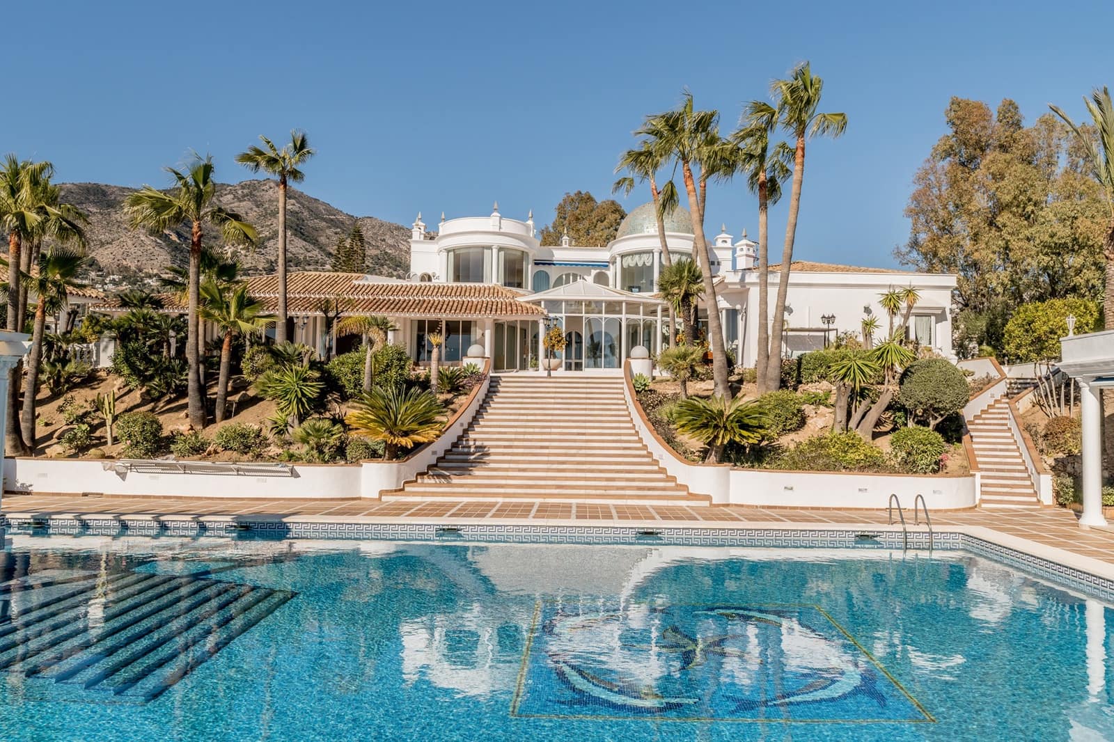7 bedroom Villa for sale in Mijas with pool - € 3,560,000 (Ref: 7379593)