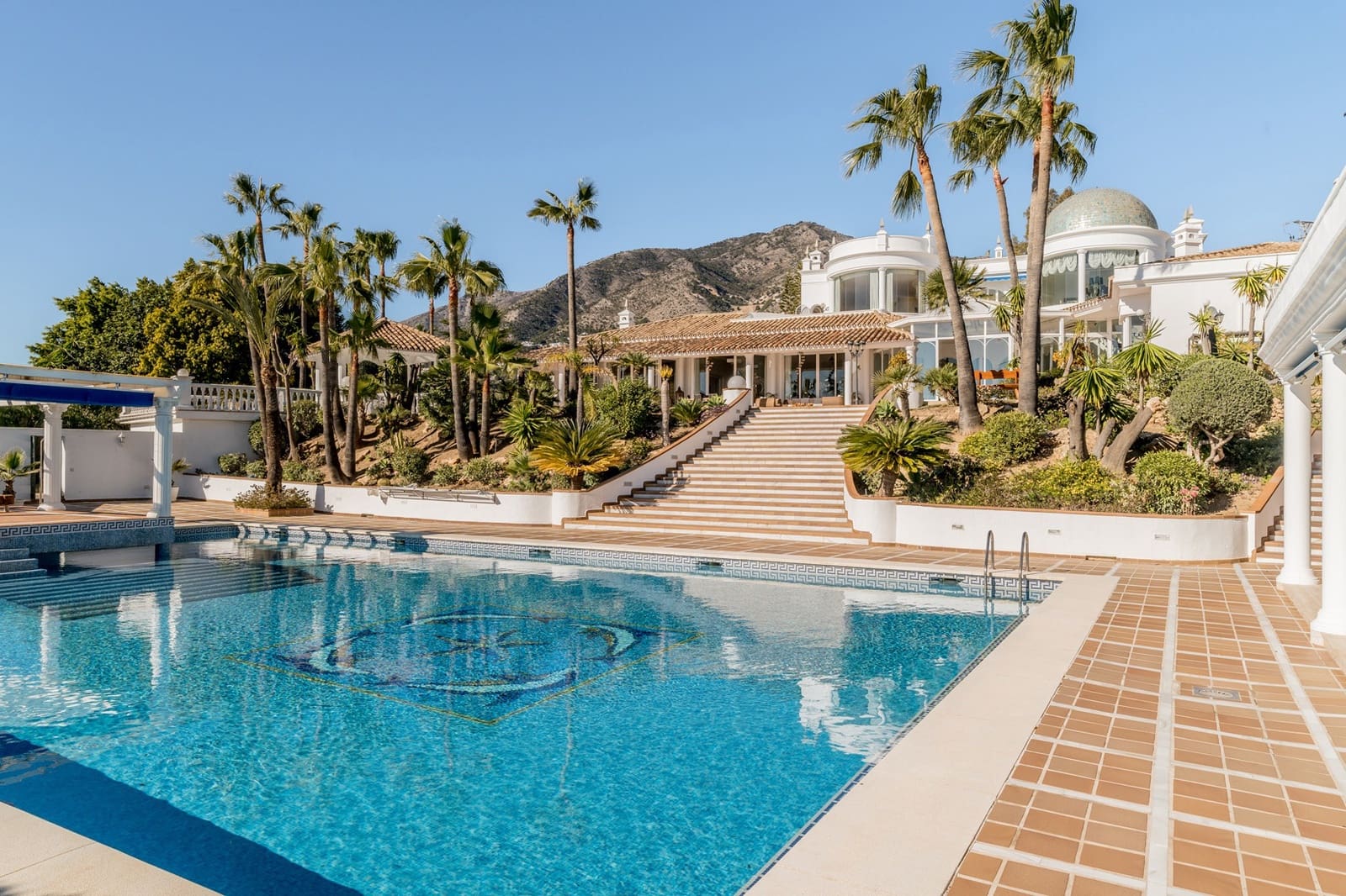 7 bedroom Villa for sale in Mijas with pool - € 3,560,000 (Ref: 7379593)