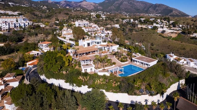 7 sovrum Villa till salu i Mijas pueblo, Mijas med pool - 3 560 000 € (Ref: 7379593)