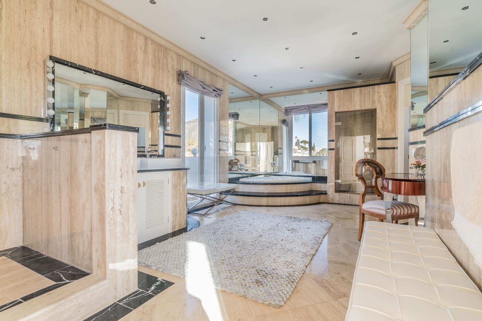 7 bedroom Villa for sale in Mijas with pool - € 3,560,000 (Ref: 7379593)