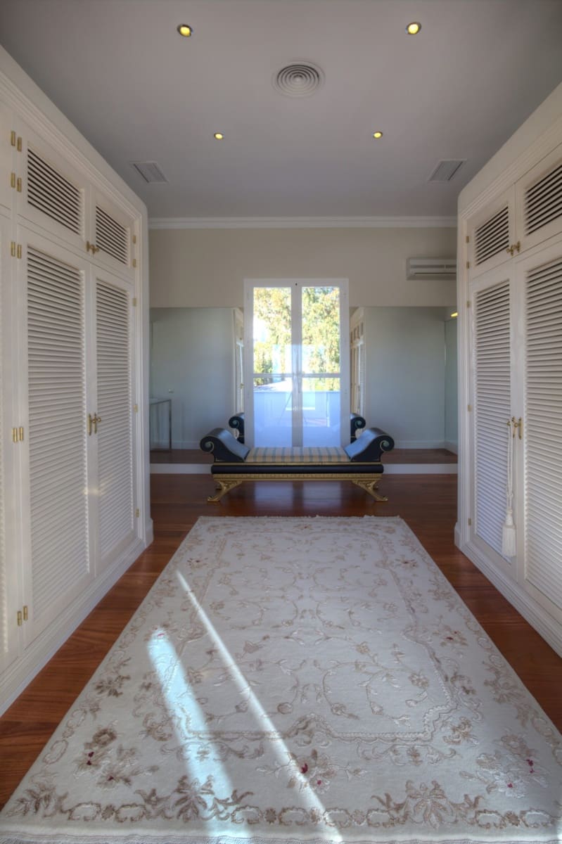 7 bedroom Villa for sale in Mijas with pool - € 3,560,000 (Ref: 7379593)