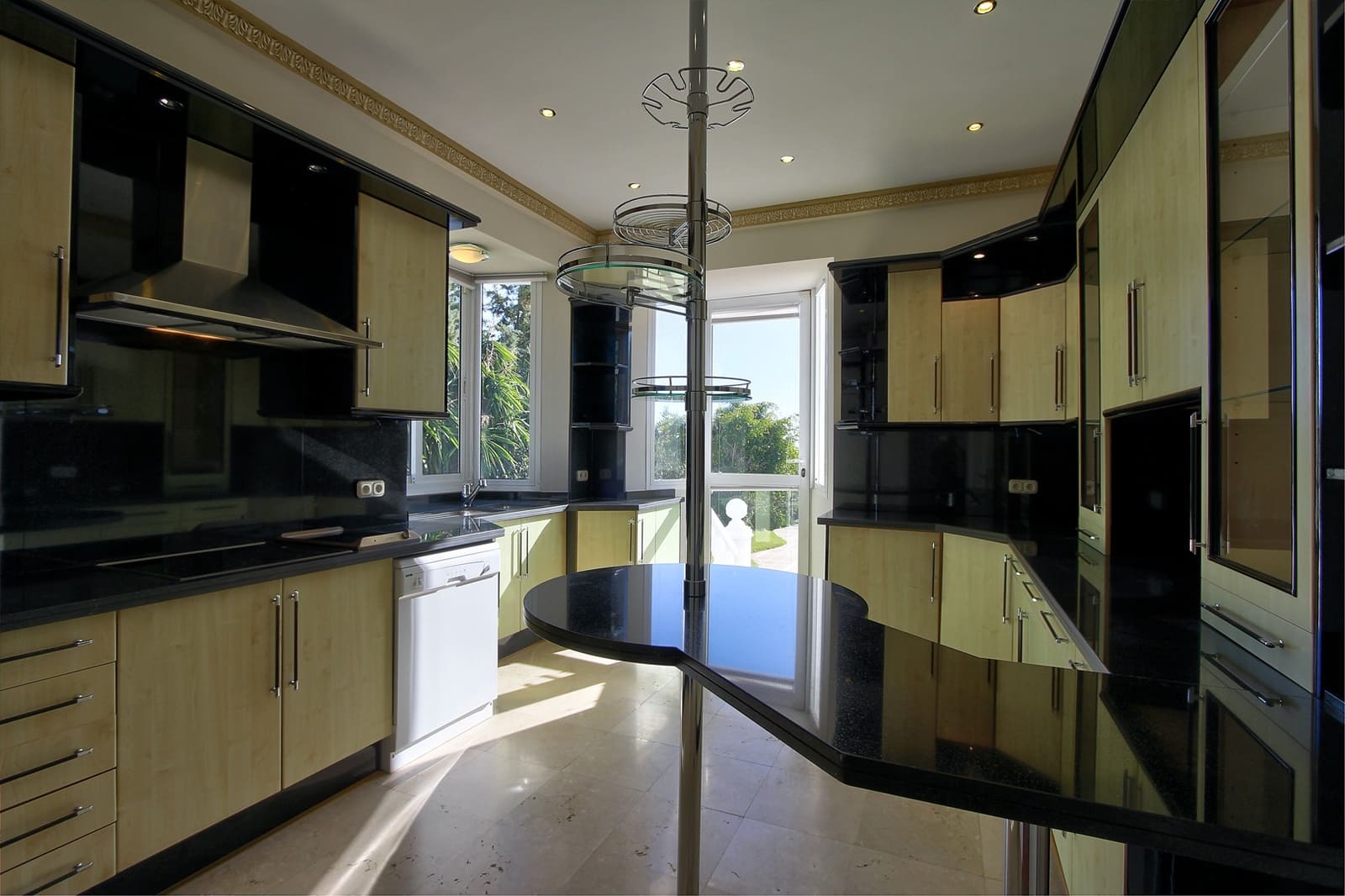 7 bedroom Villa for sale in Mijas with pool - € 3,560,000 (Ref: 7379593)