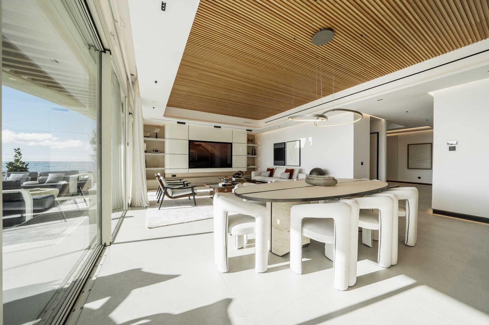 2 soverom Leilighet til salgs i Las Chapas med svømmebasseng garasje - € 2 490 000 (Ref: 7513777)