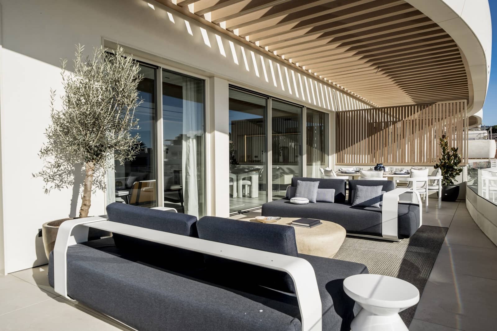 2 soverom Leilighet til salgs i Las Chapas med svømmebasseng garasje - € 2 490 000 (Ref: 7513777)