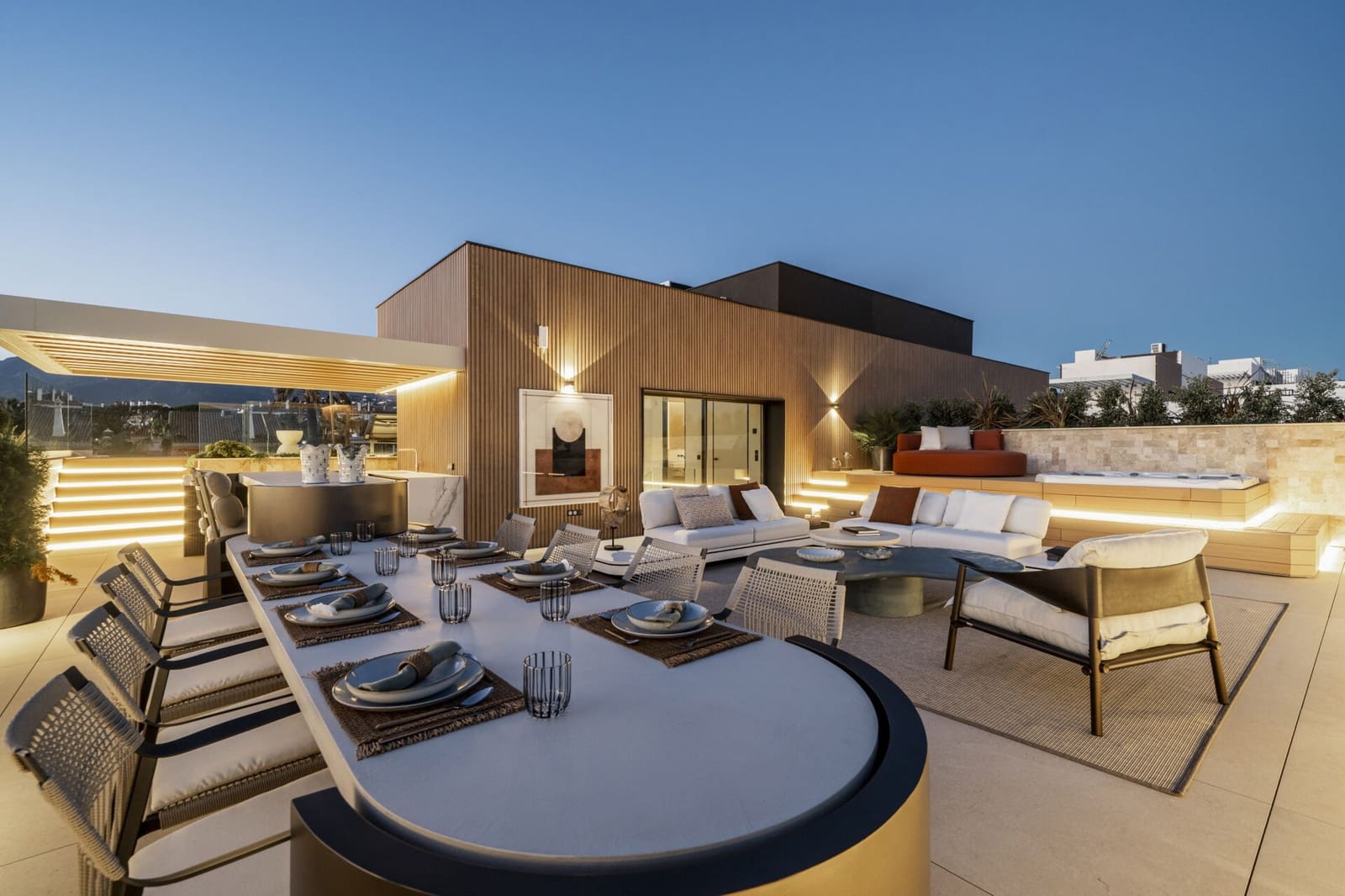 2 soverom Leilighet til salgs i Las Chapas med svømmebasseng garasje - € 2 490 000 (Ref: 7513777)