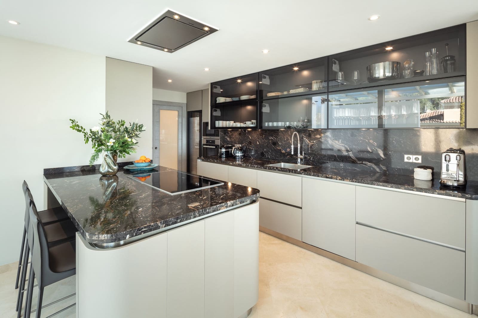 3 sypialnia Willa na sprzedaż w San Pedro de Alcantara z basenem - 2 595 000 € (Ref: 7519435)