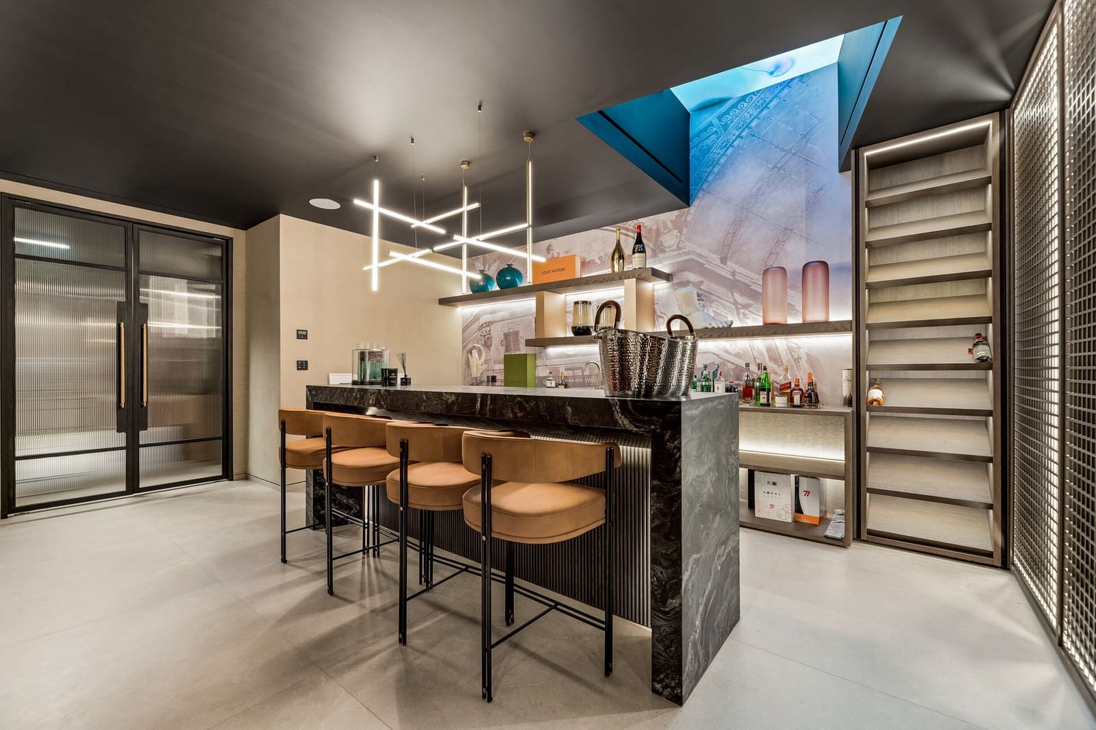 4 bedroom Villa for sale in Nueva Andalucia with pool garage - € 4,495,000 (Ref: 7531182)