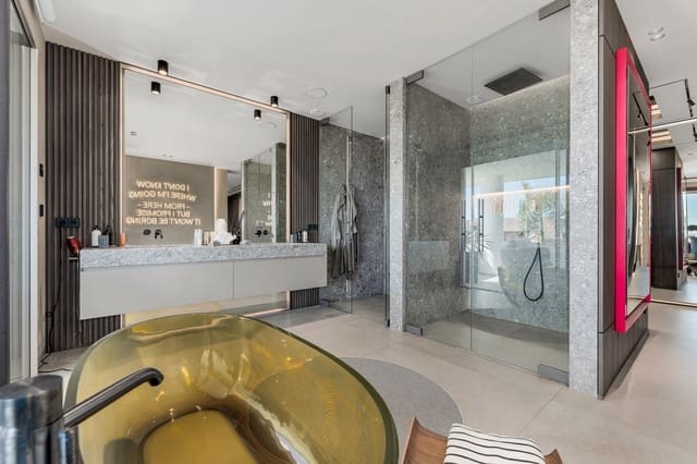 4 slaapkamer Villa te koop in Nueva Andalucia, Marbella met zwembad garage - € 4.495.000 (Ref: 7531182)