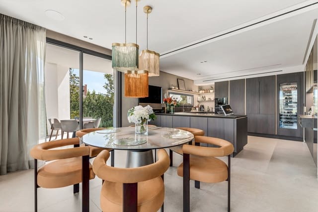 4 slaapkamer Villa te koop in Nueva Andalucia, Marbella met zwembad garage - € 4.495.000 (Ref: 7531182)