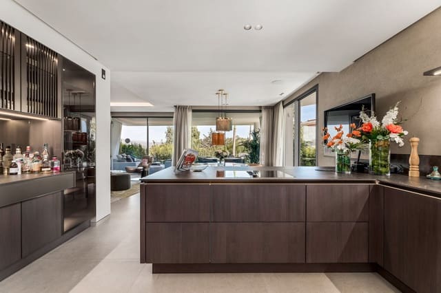 4 slaapkamer Villa te koop in Nueva Andalucia, Marbella met zwembad garage - € 4.495.000 (Ref: 7531182)