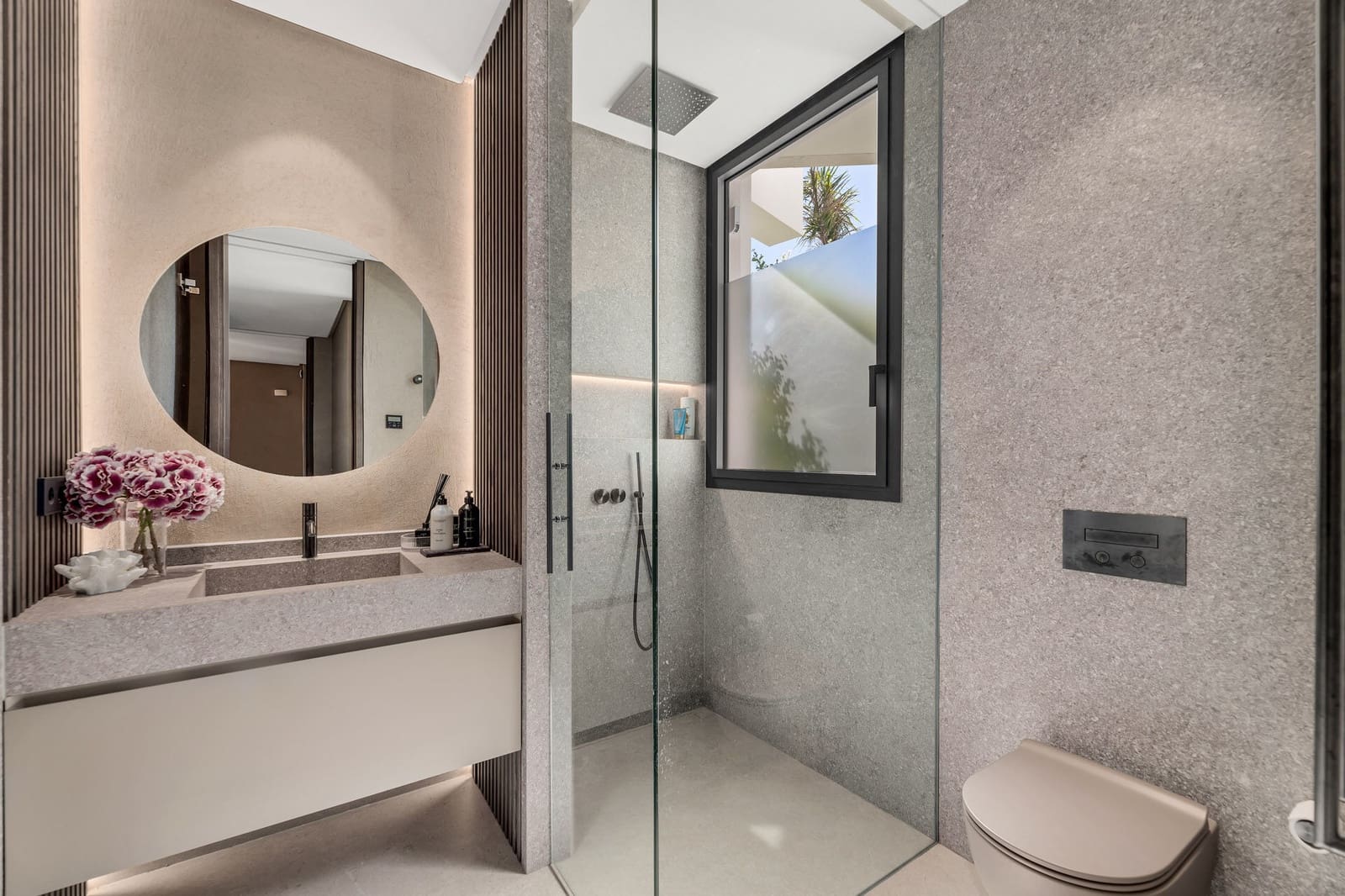 4 bedroom Villa for sale in Nueva Andalucia with pool garage - € 4,495,000 (Ref: 7531182)