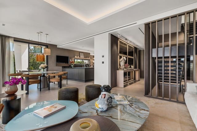 4 slaapkamer Villa te koop in Nueva Andalucia, Marbella met zwembad garage - € 4.495.000 (Ref: 7531182)