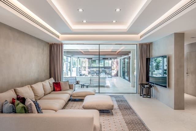 6 sypialnia Willa na sprzedaż w Río Real, Marbella z basenem garażem - 3 500 000 € (Ref: 7809195)